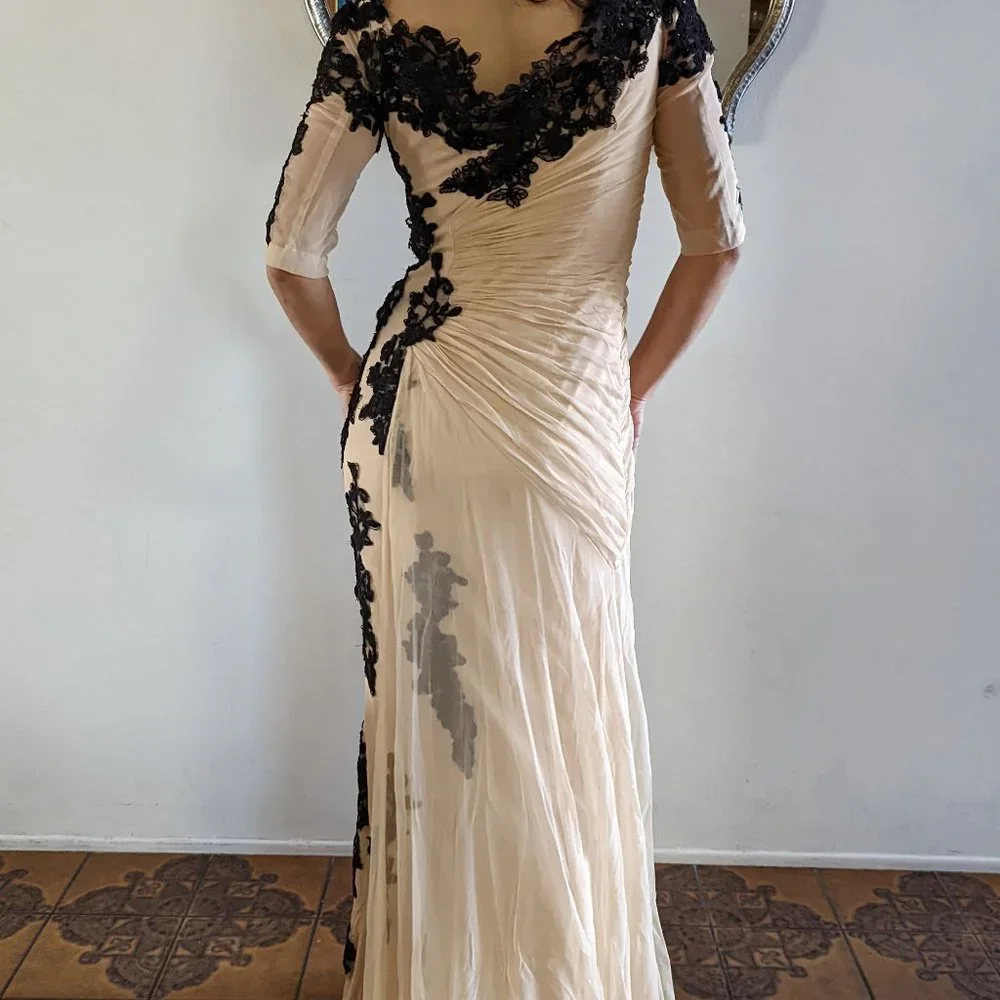 Sherri Hill Lace Nude And Black Evening Gown - Picture 2 of 4